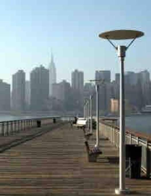 2 Bedrooms 1 Stop From Manhattan - Free Parking And First Floor ! Nova York