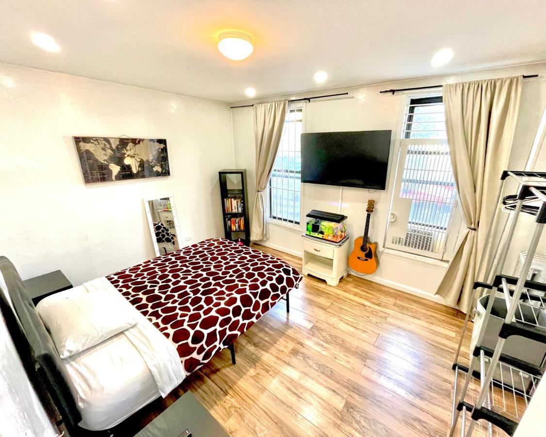 2 Bedrooms 1 Stop From Manhattan - Free Parking And First Floor ! Nova York